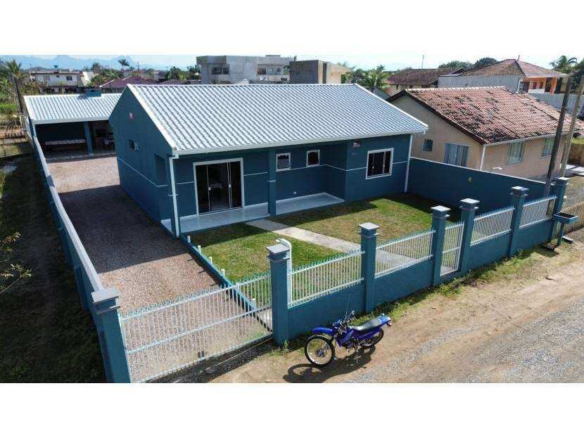 Casa à venda em Guaratuba, Balneário Coroados, com 3 quartos, 160m² - Mauro Alexandre Imóveis