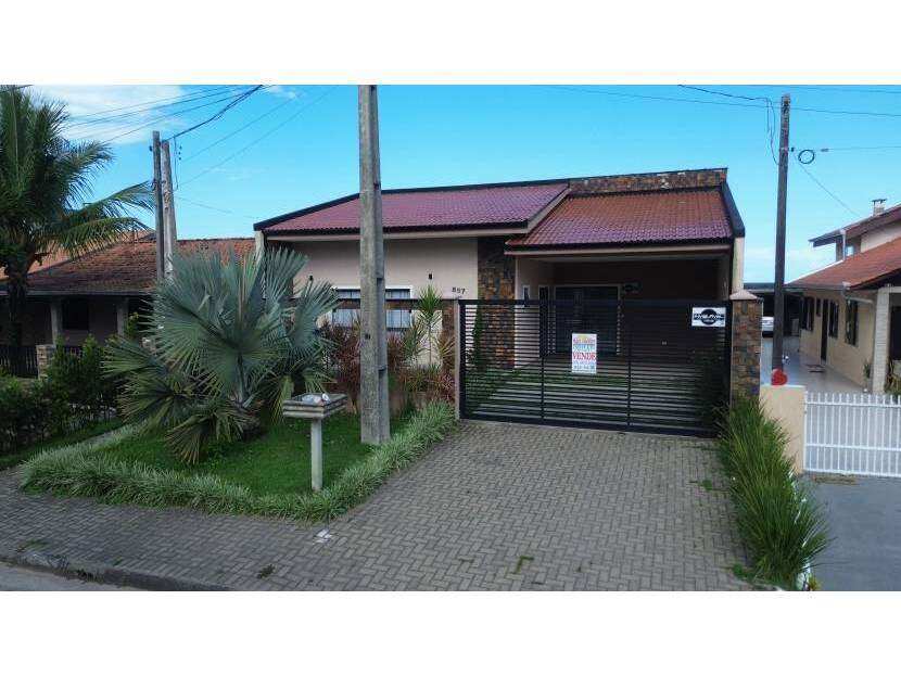 Casa de Alto Padrão na Quadra da Praia – Guaratuba/PR - Mauro Alexandre Imóveis