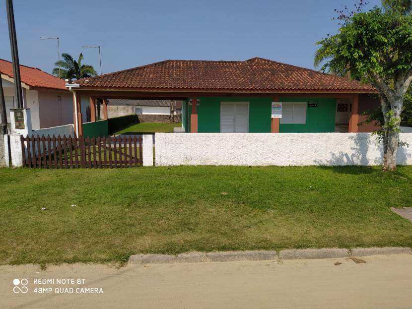 Casa na Avenida Principal – Balneário Coroados, Guaratuba/PR - Mauro Alexandre Imóveis