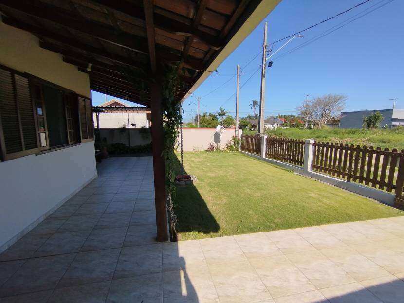 Casa Térrea com Piscina e Área Gourmet em Guaratuba-Pr - Mauro Alexandre Imóveis