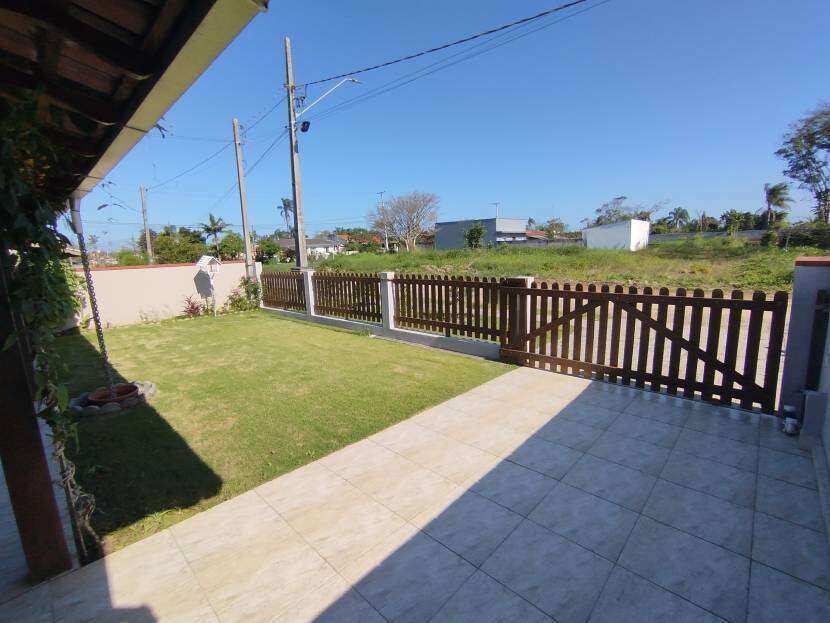 Casa Térrea com Piscina e Área Gourmet em Guaratuba-Pr - Mauro Alexandre Imóveis